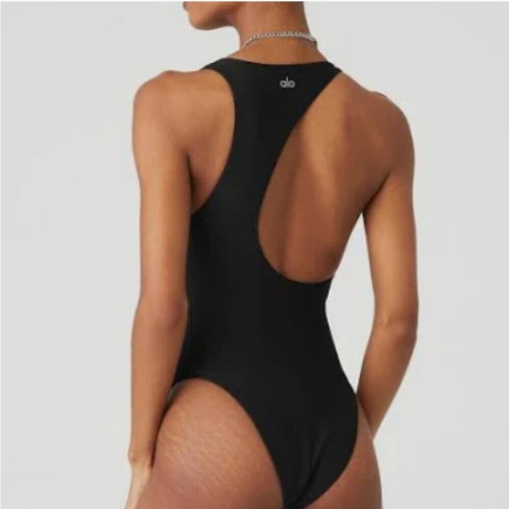 ALO Yoga Black Tank Top
